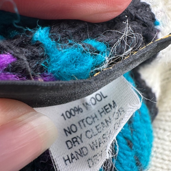 Eddie Bauer Vintage 100% Wool Beanie Hat Black Teal Purple Fair Isle Geometric - Picture 7 of 7